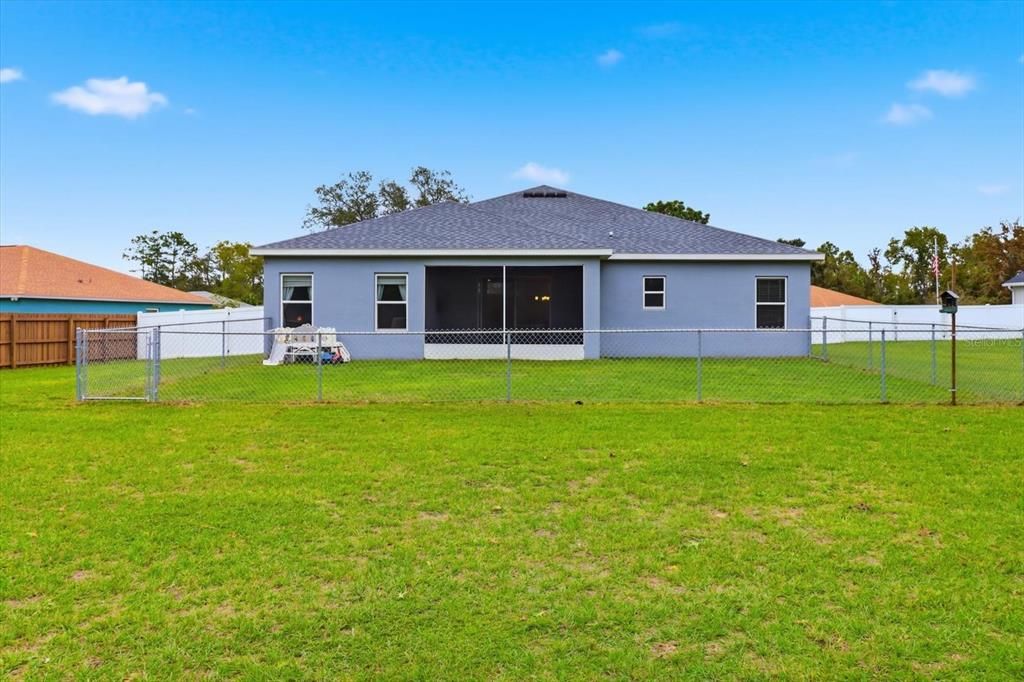 Active With Contract: $390,000 (4 beds, 3 baths, 2332 Square Feet)