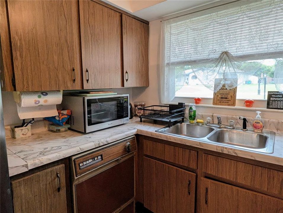 待售: $204,500 (2 贝兹, 1 浴室, 1153 平方英尺)