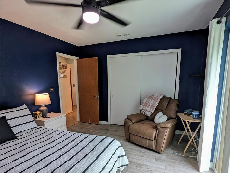 待售: $204,500 (2 贝兹, 1 浴室, 1153 平方英尺)