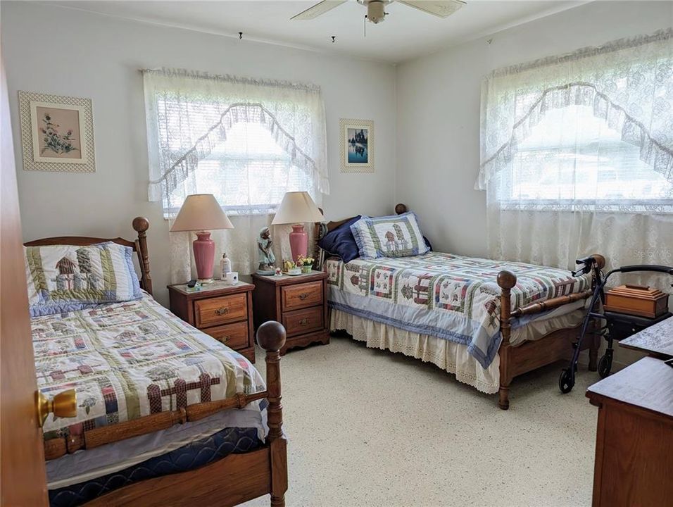 待售: $204,500 (2 贝兹, 1 浴室, 1153 平方英尺)