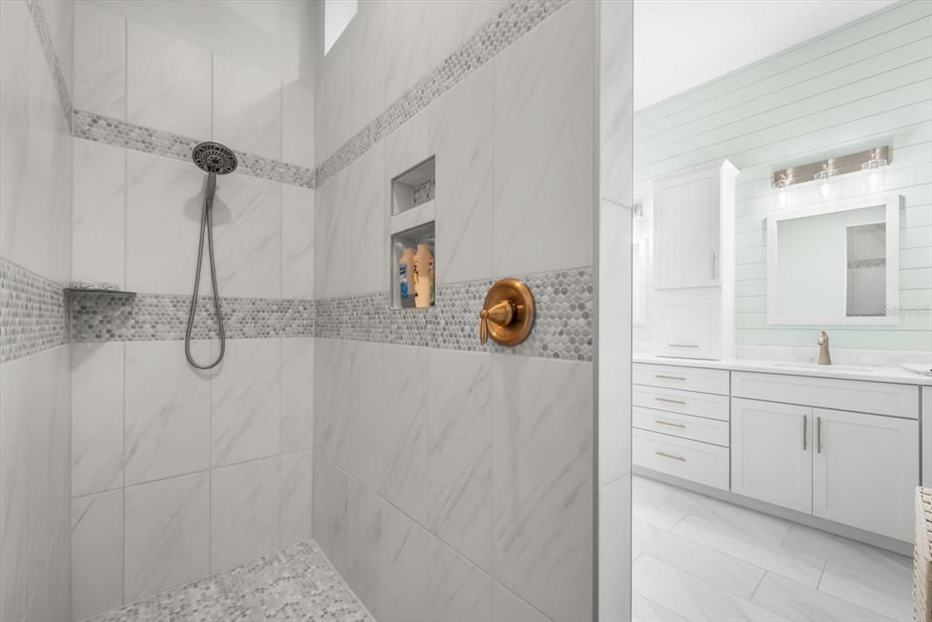 Active With Contract: $629,000 (3 beds, 2 baths, 2010 Square Feet)