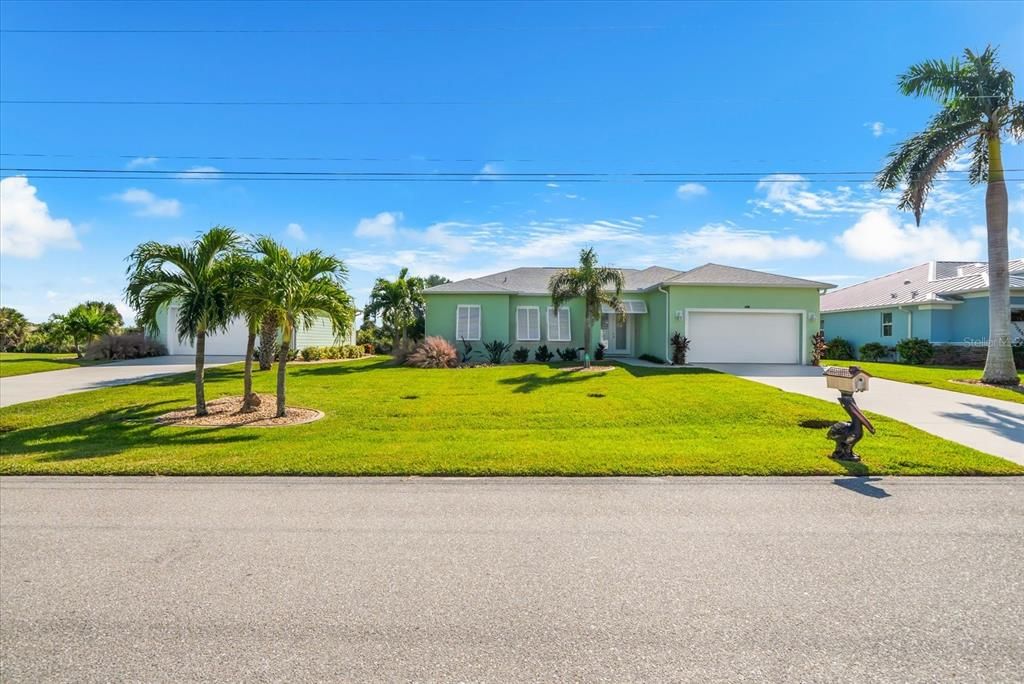 Active With Contract: $629,000 (3 beds, 2 baths, 2010 Square Feet)