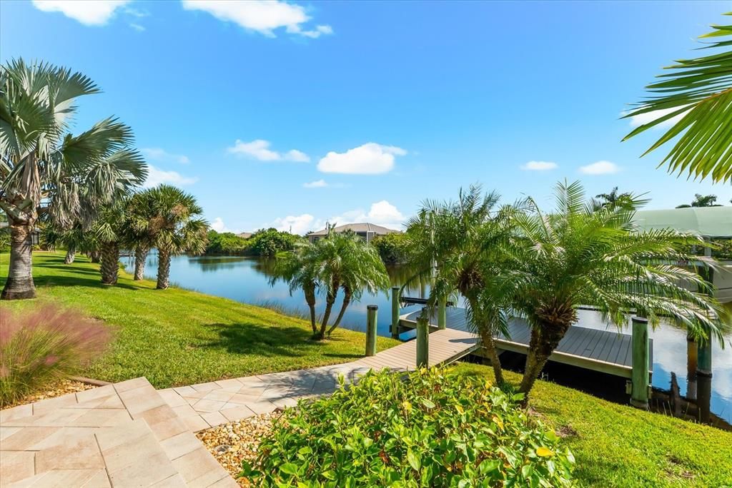 Active With Contract: $629,000 (3 beds, 2 baths, 2010 Square Feet)