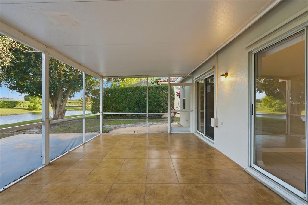 合同活跃: $499,900 (3 贝兹, 2 浴室, 1685 平方英尺)