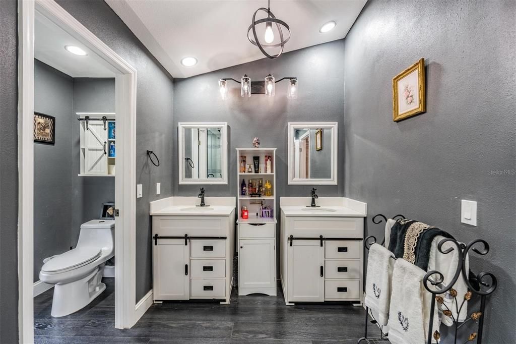 For Sale: $435,000 (4 beds, 2 baths, 2116 Square Feet)