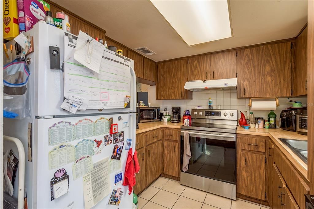 For Sale: $689,900 (6 beds, 0 baths, 2656 Square Feet)