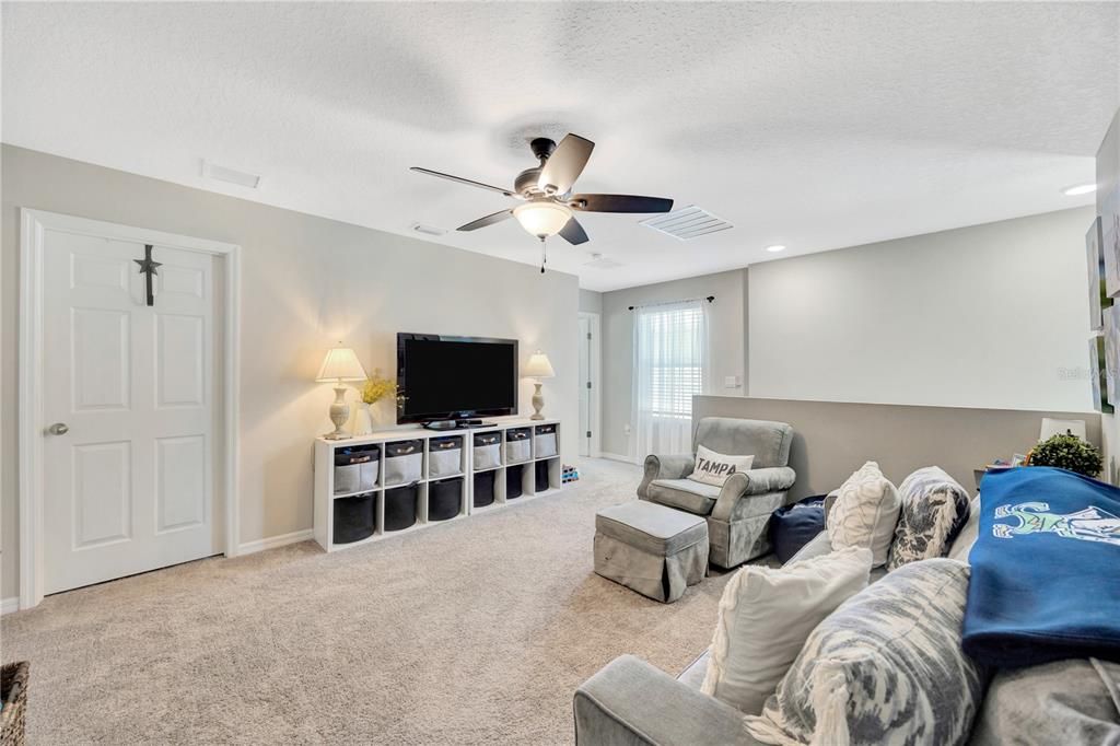 For Rent: $3,000 (4 beds, 2 baths, 2226 Square Feet)