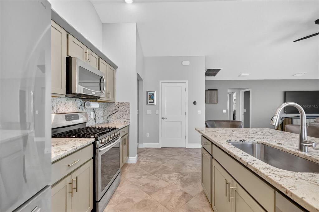 For Sale: $625,000 (3 beds, 2 baths, 1806 Square Feet)