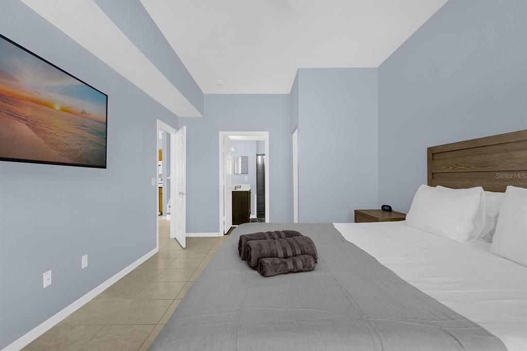 В аренду: $2,400 (4 спален, 3 ванн, 1470 Квадратных фут)