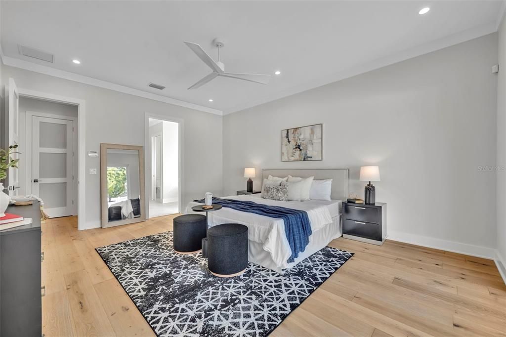 Activo con contrato: $2,400,000 (4 camas, 4 baños, 3570 Pies cuadrados)