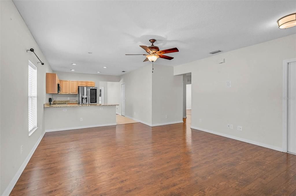 For Sale: $339,900 (3 beds, 2 baths, 1767 Square Feet)