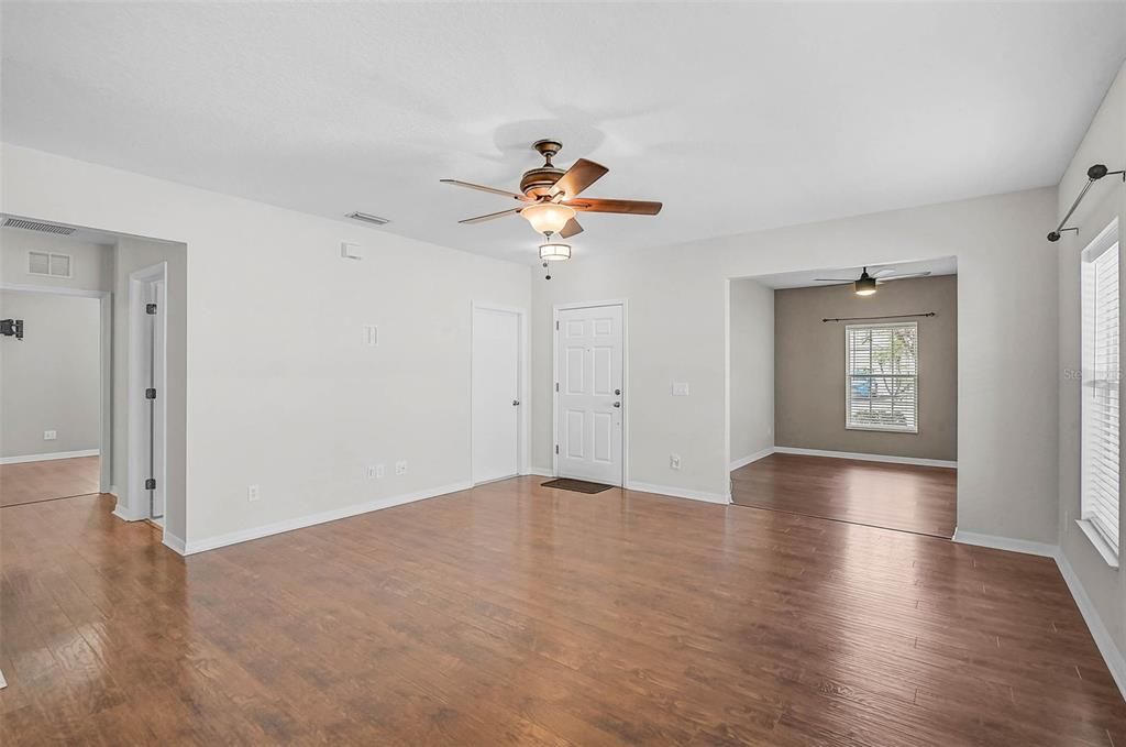 For Sale: $339,900 (3 beds, 2 baths, 1767 Square Feet)