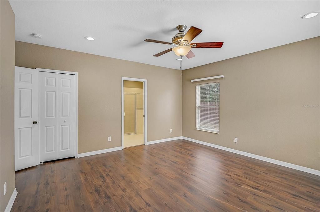 For Sale: $339,900 (3 beds, 2 baths, 1767 Square Feet)