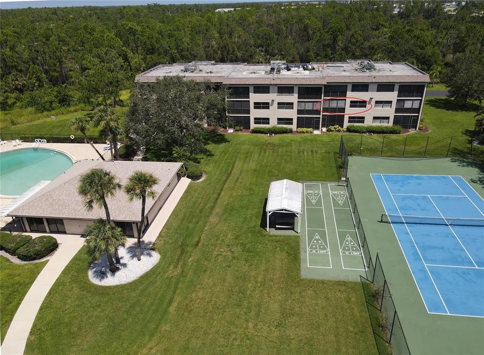 待售: $114,000 (2 贝兹, 2 浴室, 1032 平方英尺)