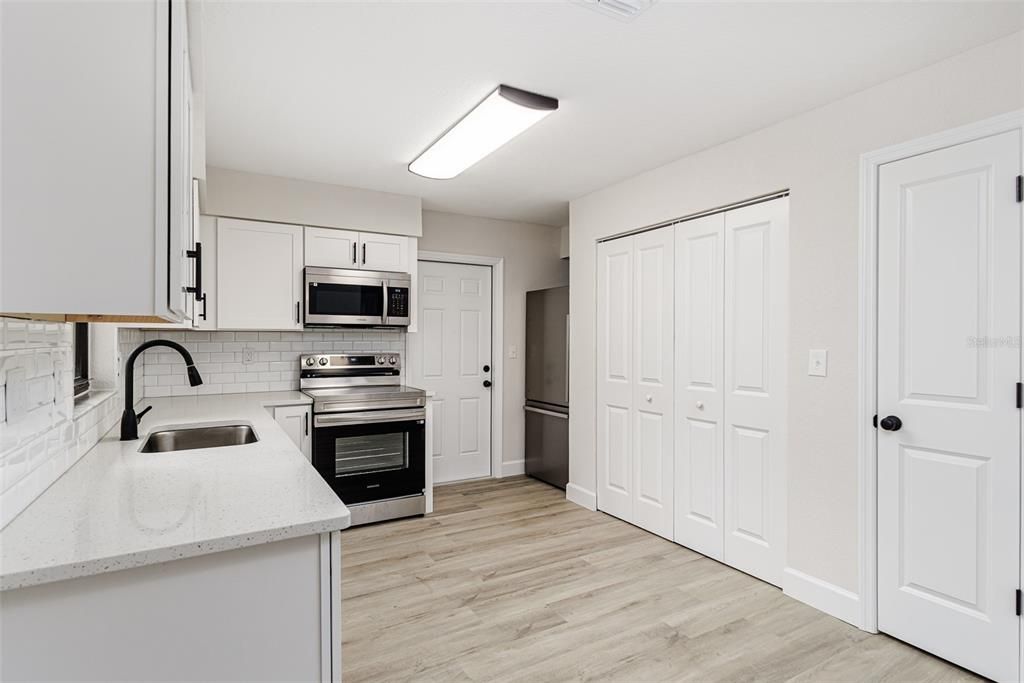 For Sale: $289,950 (3 beds, 2 baths, 1360 Square Feet)