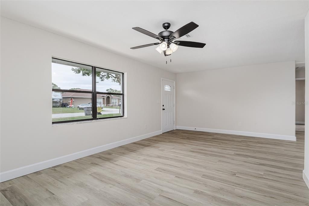 For Sale: $289,950 (3 beds, 2 baths, 1360 Square Feet)