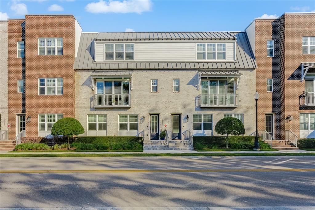 For Sale: $1,289,000 (3 beds, 3 baths, 2938 Square Feet)