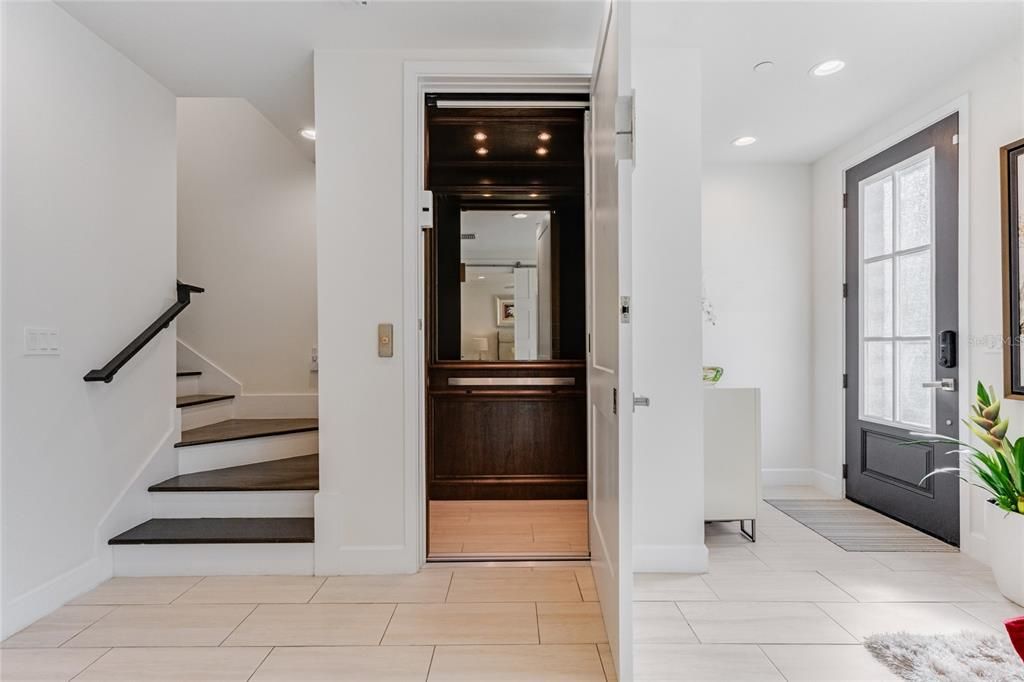 For Sale: $1,289,000 (3 beds, 3 baths, 2938 Square Feet)