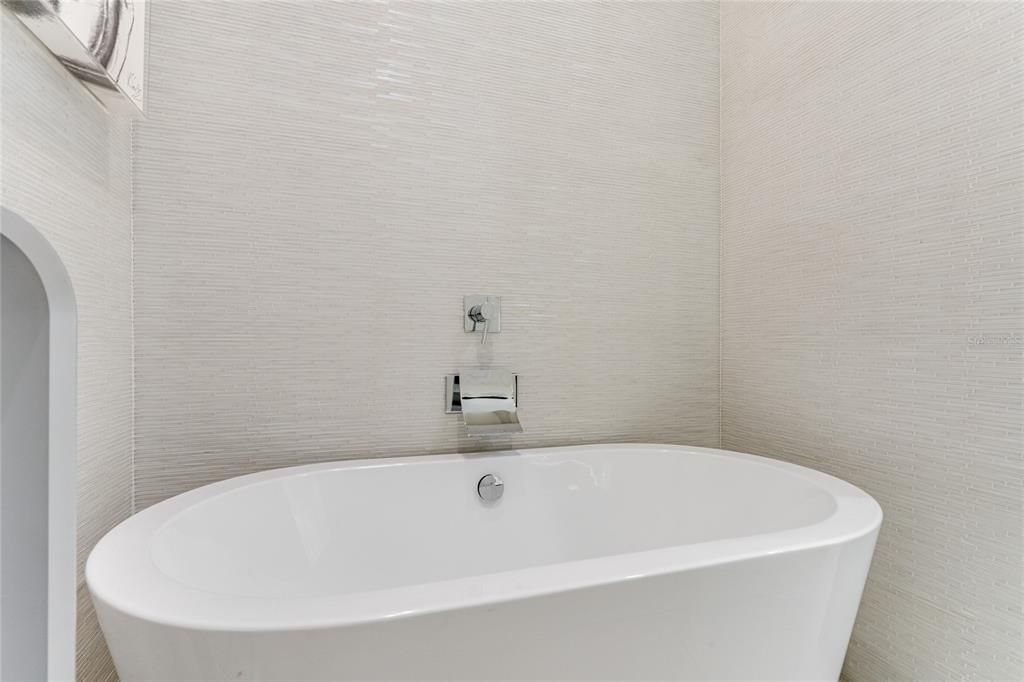 For Sale: $1,289,000 (3 beds, 3 baths, 2938 Square Feet)