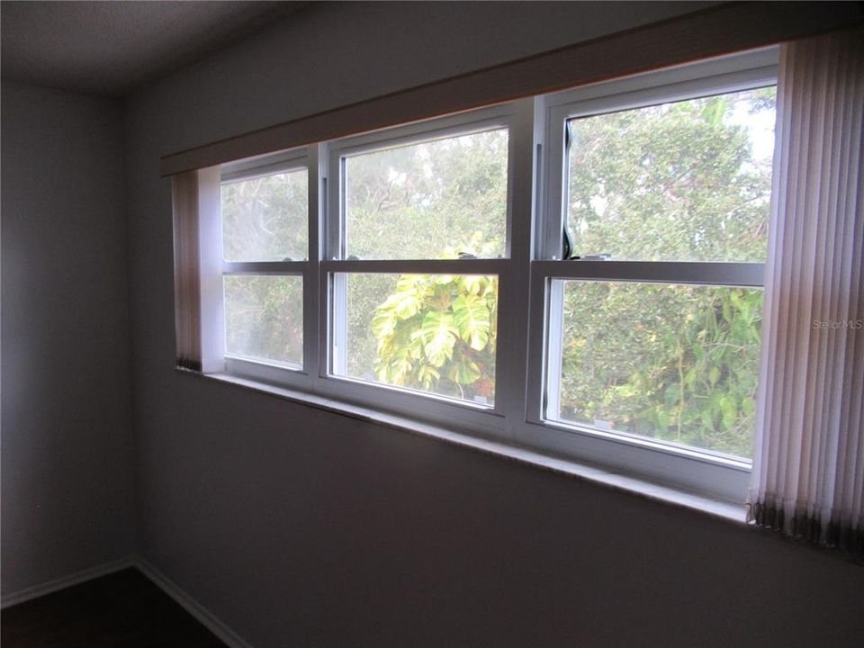 出租: $1,700 (2 贝兹, 2 浴室, 1400 平方英尺)