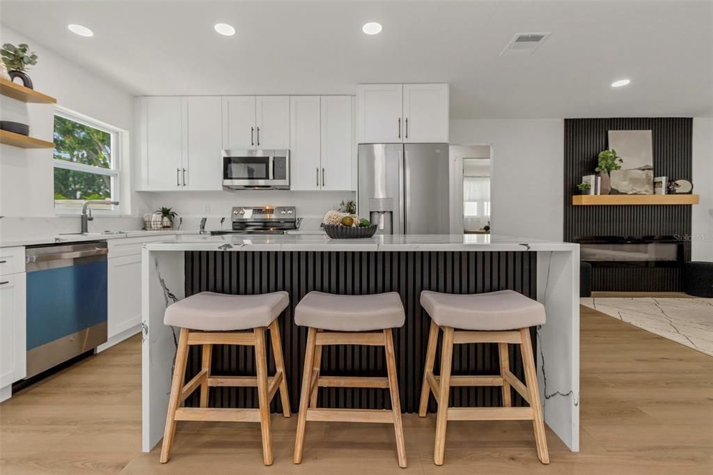 Active With Contract: $465,000 (4 beds, 2 baths, 1425 Square Feet)