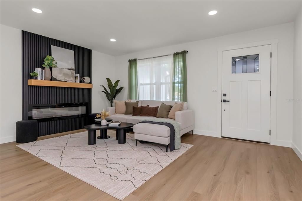 Active With Contract: $465,000 (4 beds, 2 baths, 1425 Square Feet)