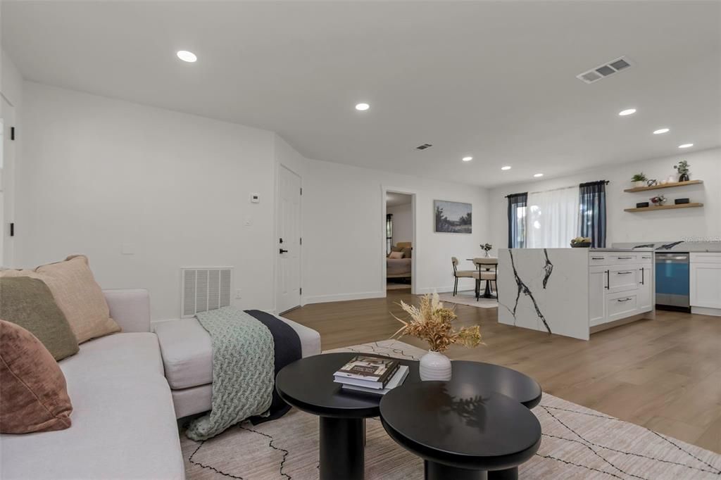 Active With Contract: $465,000 (4 beds, 2 baths, 1425 Square Feet)