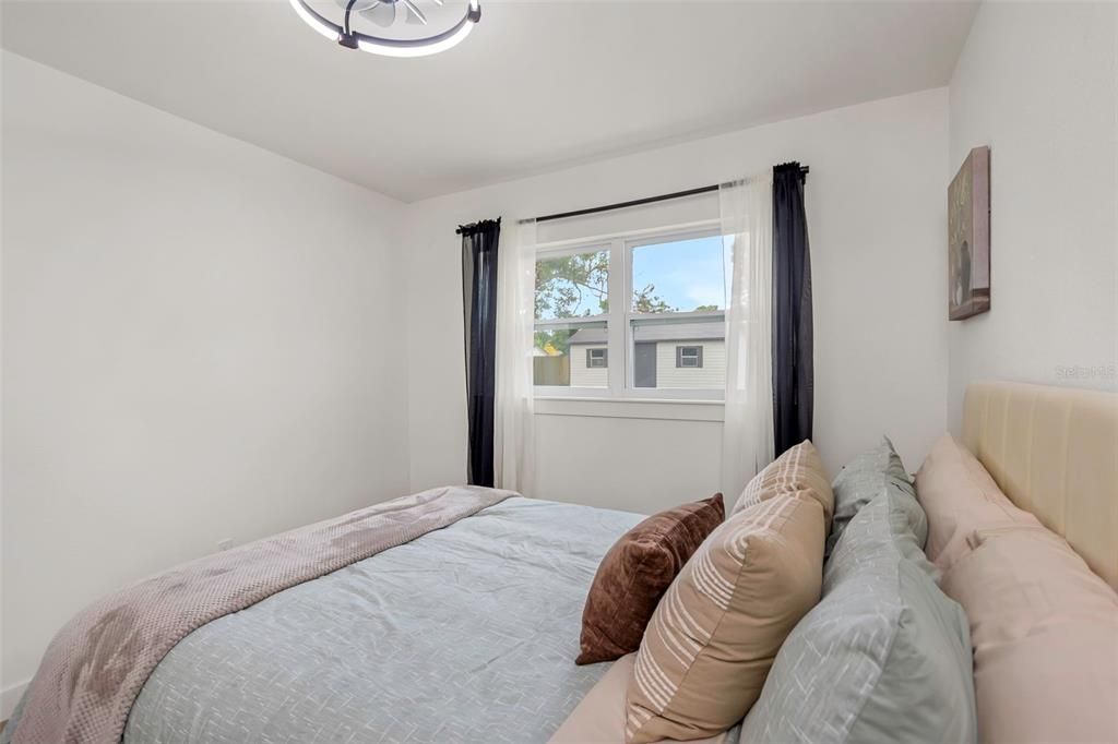 Active With Contract: $465,000 (4 beds, 2 baths, 1425 Square Feet)