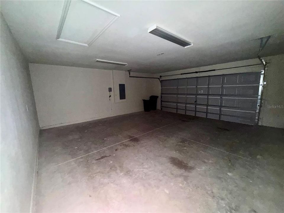 For Rent: $1,650 (3 beds, 2 baths, 1660 Square Feet)