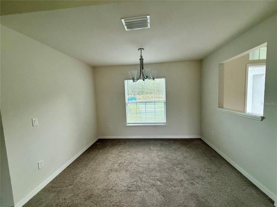 For Rent: $1,650 (3 beds, 2 baths, 1660 Square Feet)
