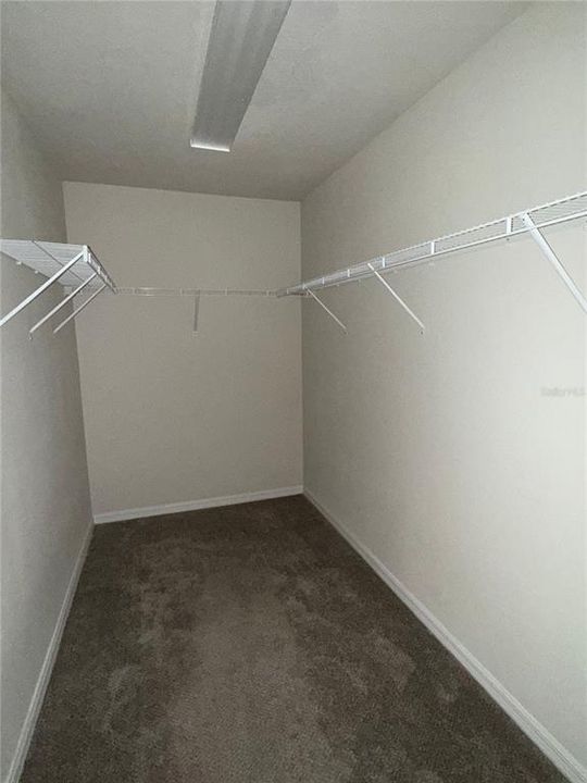 For Rent: $1,650 (3 beds, 2 baths, 1660 Square Feet)