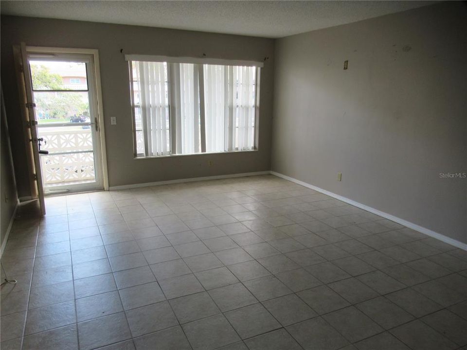 For Rent: $1,650 (2 beds, 2 baths, 1100 Square Feet)