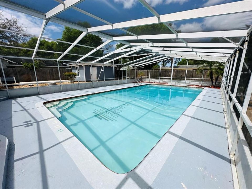 Active With Contract: $430,000 (4 beds, 2 baths, 2410 Square Feet)