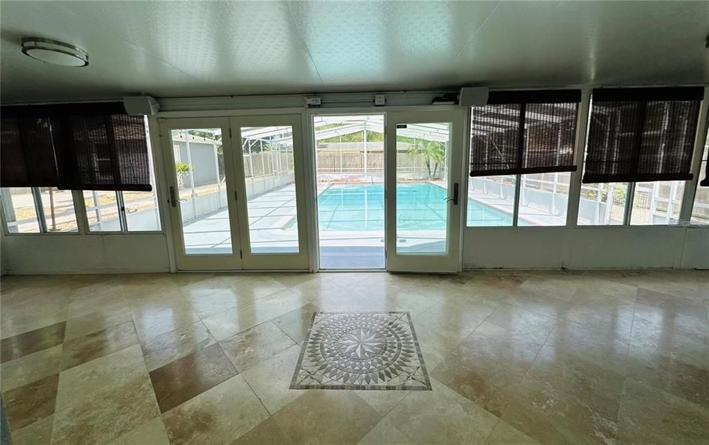 Active With Contract: $430,000 (4 beds, 2 baths, 2410 Square Feet)