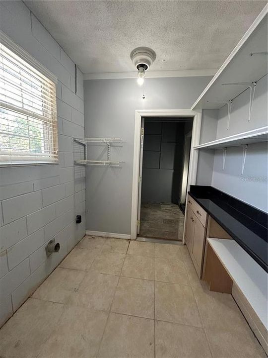 Active With Contract: $430,000 (4 beds, 2 baths, 2410 Square Feet)