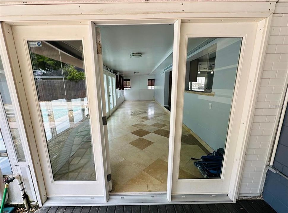 Active With Contract: $430,000 (4 beds, 2 baths, 2410 Square Feet)