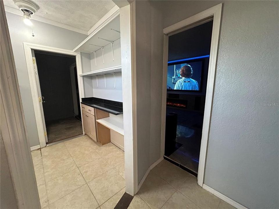 Active With Contract: $430,000 (4 beds, 2 baths, 2410 Square Feet)