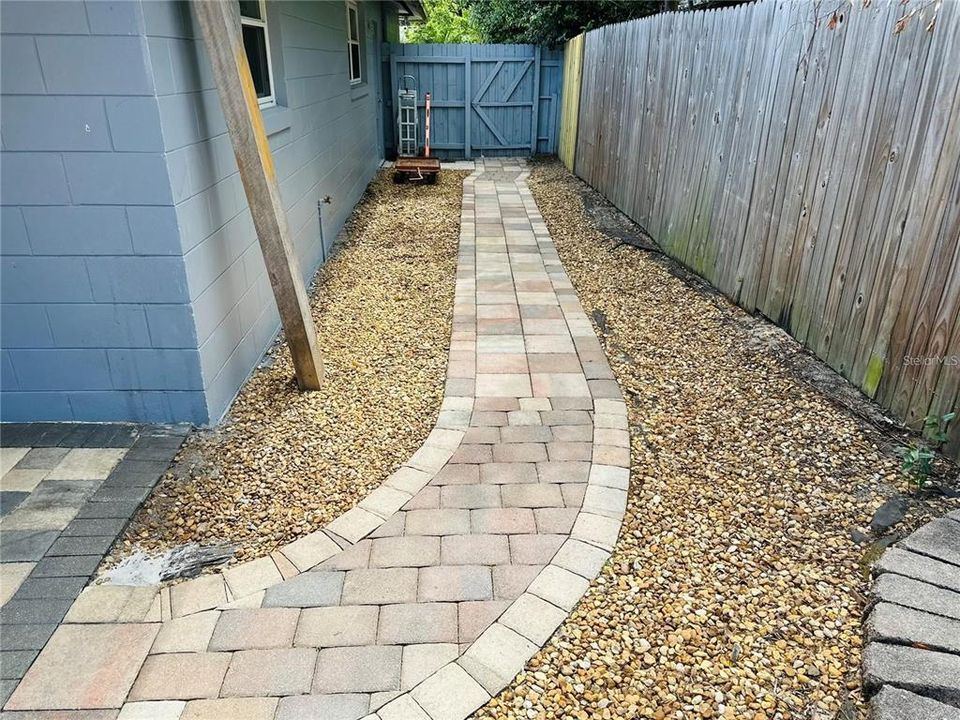 Active With Contract: $430,000 (4 beds, 2 baths, 2410 Square Feet)