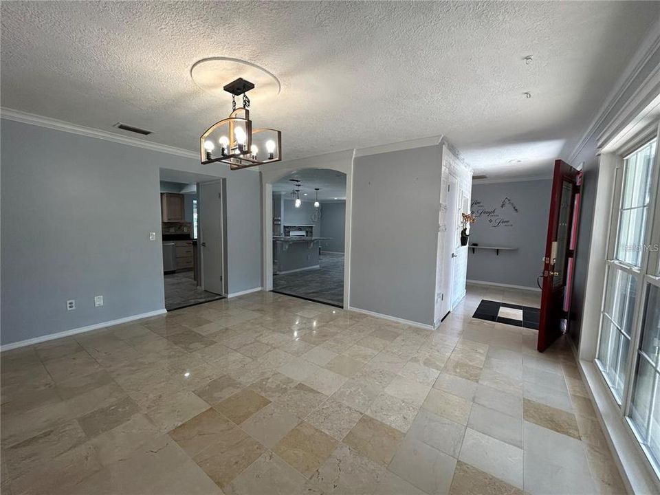 Active With Contract: $430,000 (4 beds, 2 baths, 2410 Square Feet)