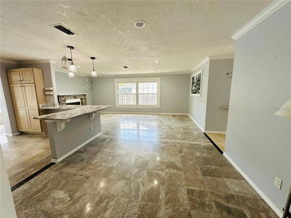 Active With Contract: $430,000 (4 beds, 2 baths, 2410 Square Feet)