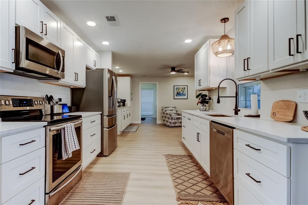 For Rent: $5,000 (4 beds, 2 baths, 1878 Square Feet)