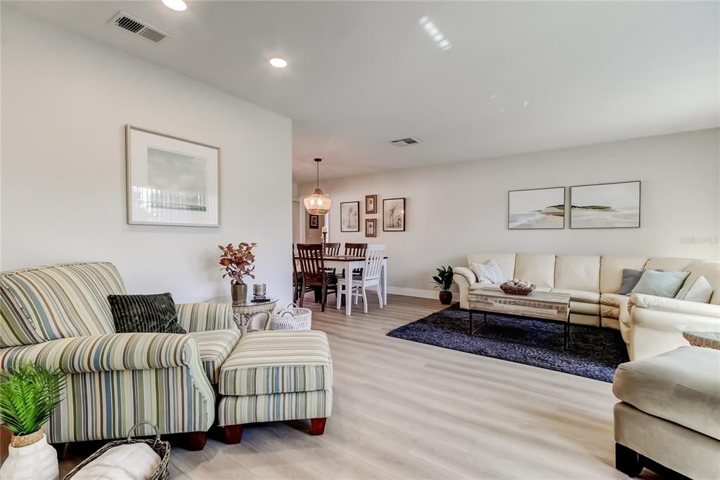 For Rent: $5,000 (4 beds, 2 baths, 1878 Square Feet)