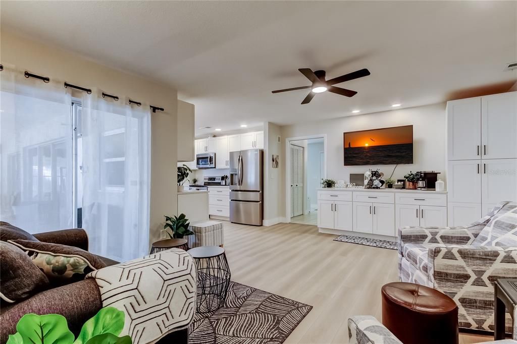 For Rent: $5,000 (4 beds, 2 baths, 1878 Square Feet)