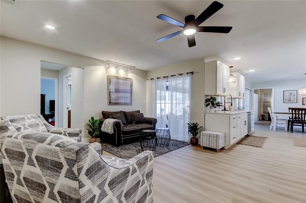 For Rent: $5,000 (4 beds, 2 baths, 1878 Square Feet)