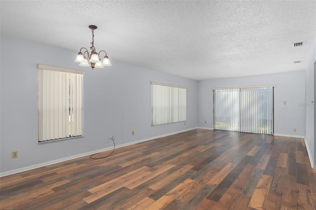 На продажу: $195,000 (2 спален, 2 ванн, 1106 Квадратных фут)