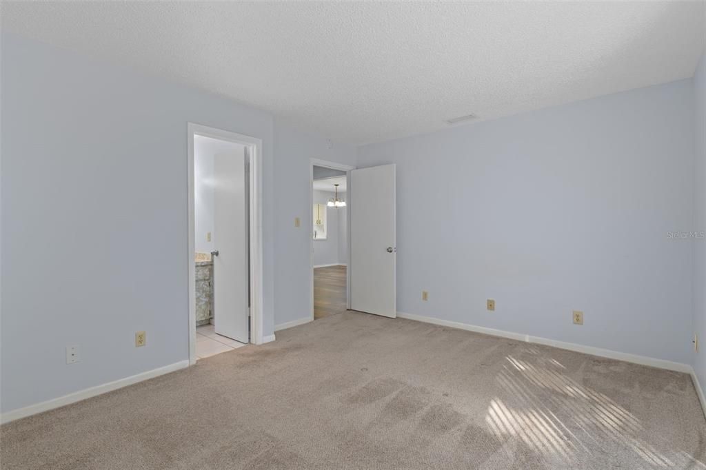 На продажу: $195,000 (2 спален, 2 ванн, 1106 Квадратных фут)