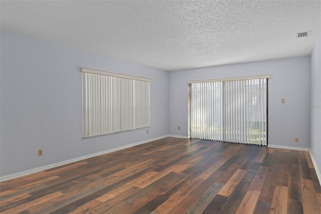 На продажу: $195,000 (2 спален, 2 ванн, 1106 Квадратных фут)