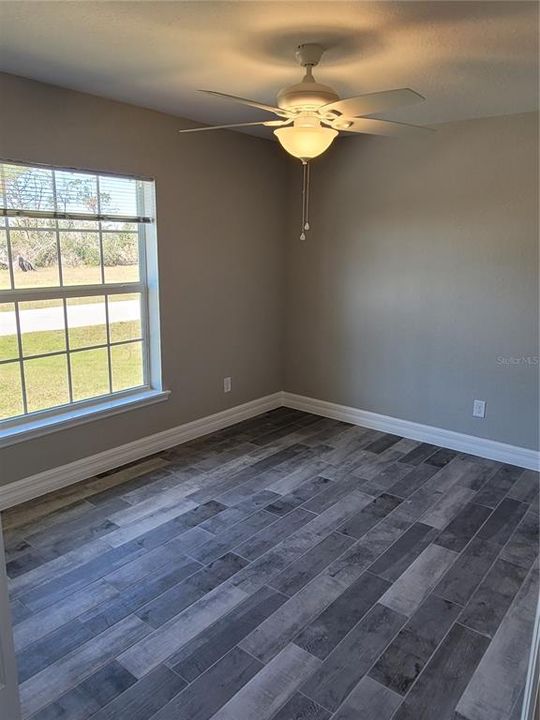 For Rent: $1,900 (3 beds, 2 baths, 1607 Square Feet)