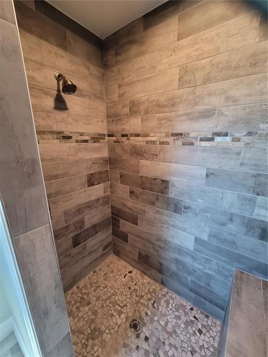 For Rent: $1,900 (3 beds, 2 baths, 1607 Square Feet)