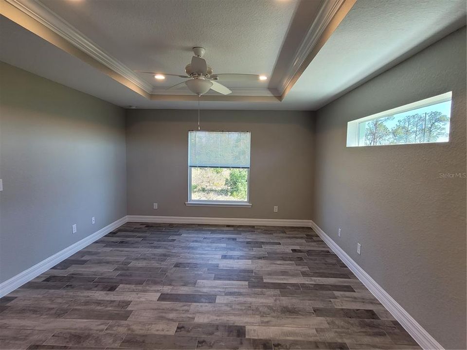 For Rent: $1,900 (3 beds, 2 baths, 1607 Square Feet)